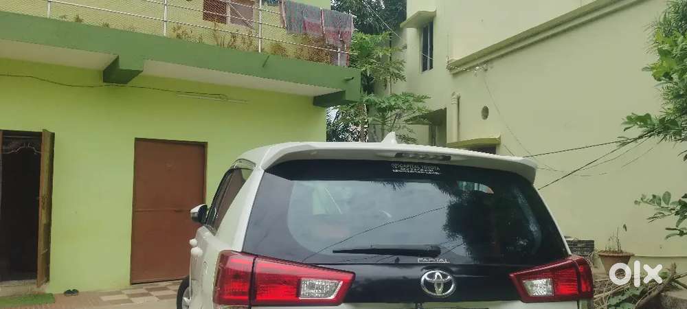 Toyota Innova Crysta 2023