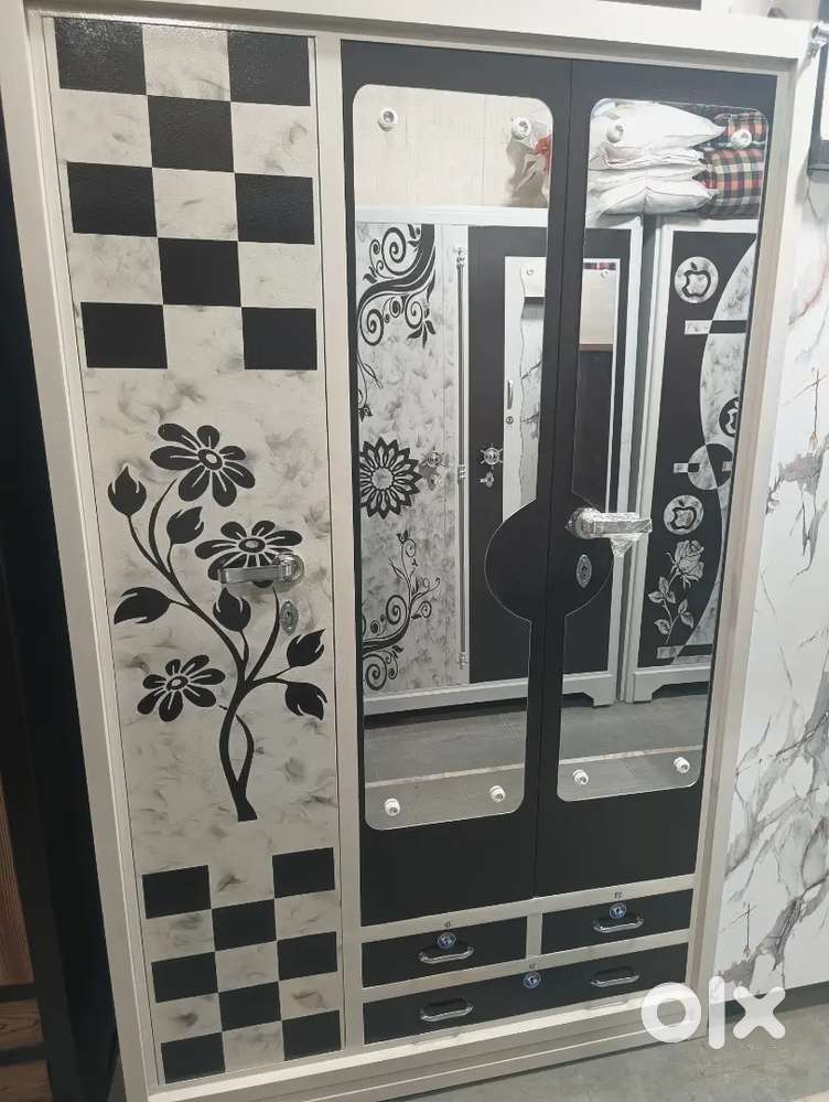 Royal cupboard