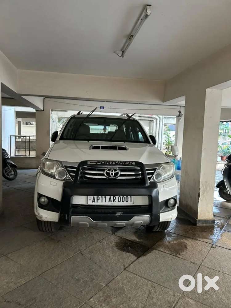 Toyota Fortuner 2012 Diesel 210000 Km Driven