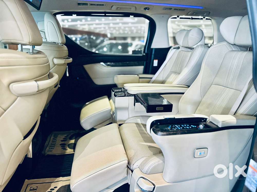 Toyota Vellfire Vip – Executive Lounge, 2021, Petrol