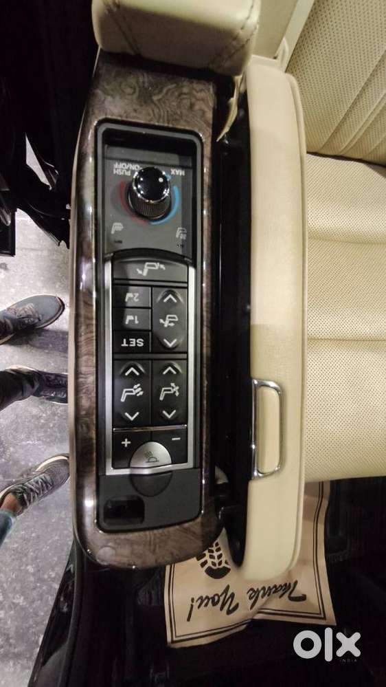 Toyota Vellfire 2.5 Executive Lounge, 2022, Petrol