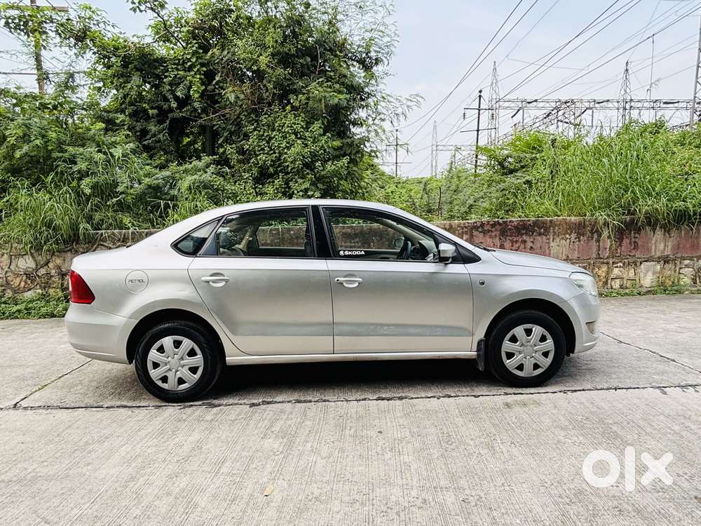 Skoda Rapid 1.6 Mpi Ambition, 2012, Petrol