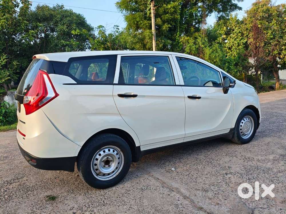 Mahindra Marazzo 2022 Dec