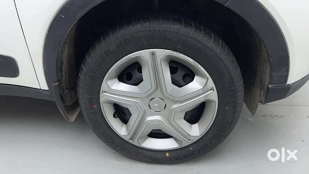 Tata Nexon 1.2 Revotron Xm (s), 2022, Petrol