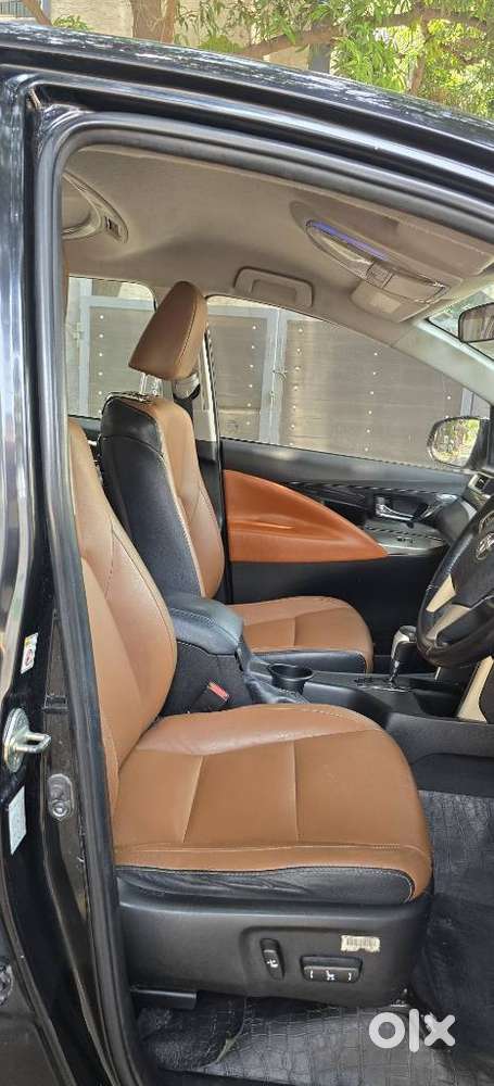 Toyota Innova Crysta 2.8z Automatic, 2017, Diesel