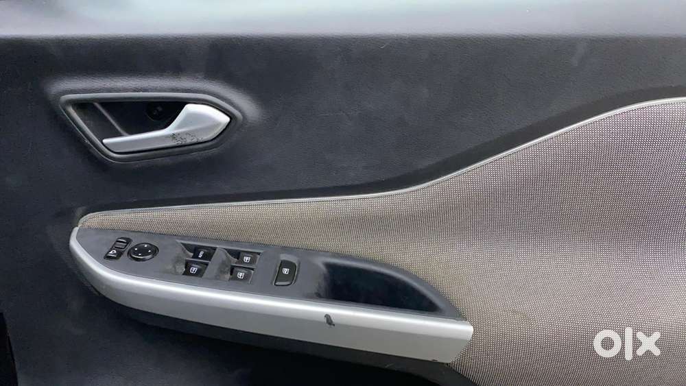 Nissan Magnite 1.0 Xv, 2022, Petrol