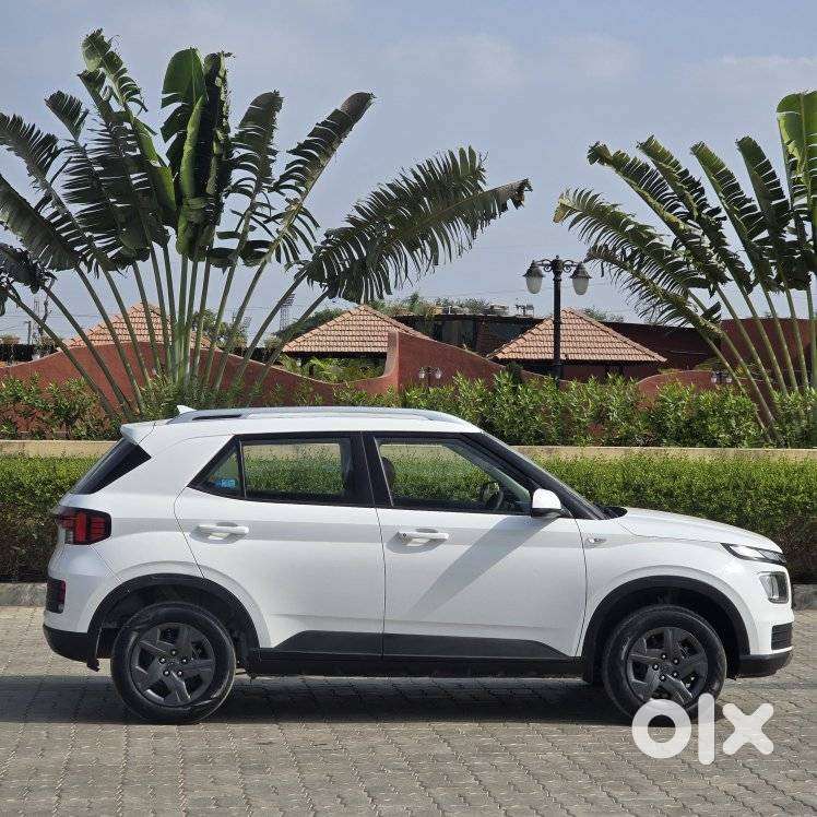 Hyundai Venue S Mt 1.2 Kappa, 2023, Petrol