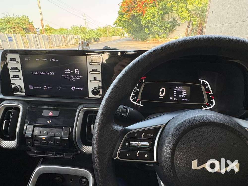 Kia Sonet -- Best Condition -- Automatic Petrol