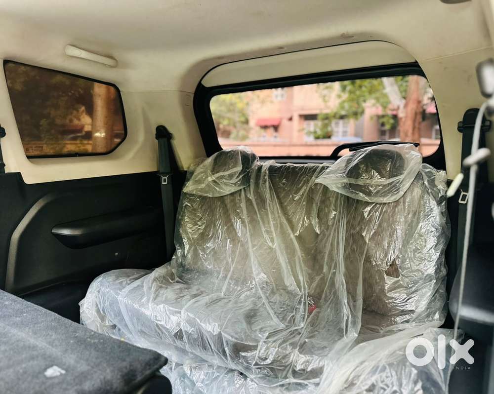 Mahindra Scorpio N Z2 Petrol Mt 7 Str, 2025, Petrol