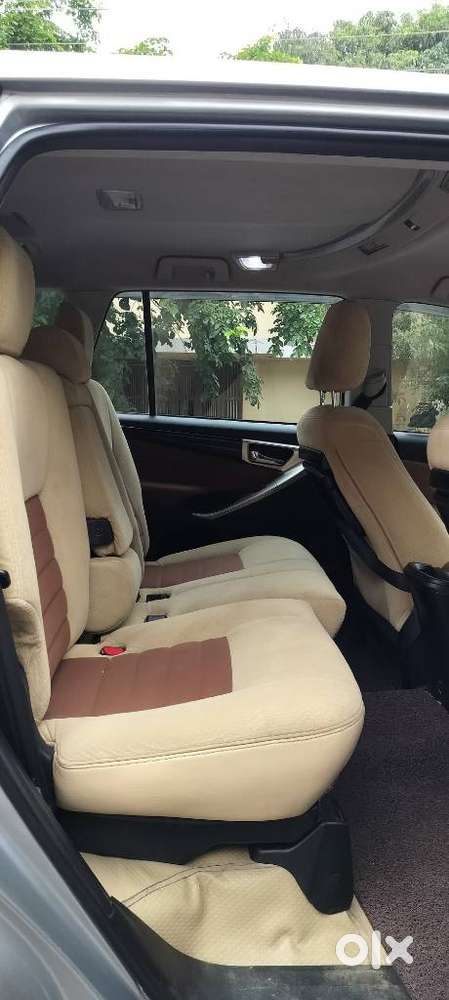 Toyota Innova Crysta 2.4 V 7 Str, 2016, Diesel