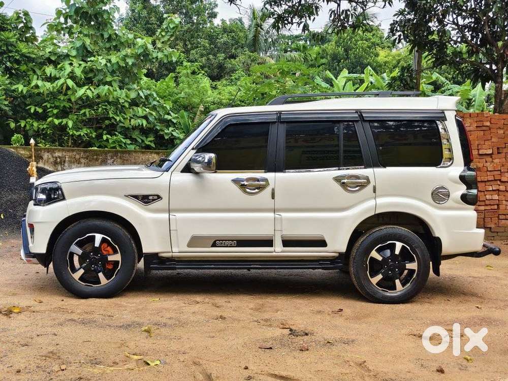 Mahindra Scorpio Classic 2.2 S 11 Mt 7 Str, 2023, Diesel