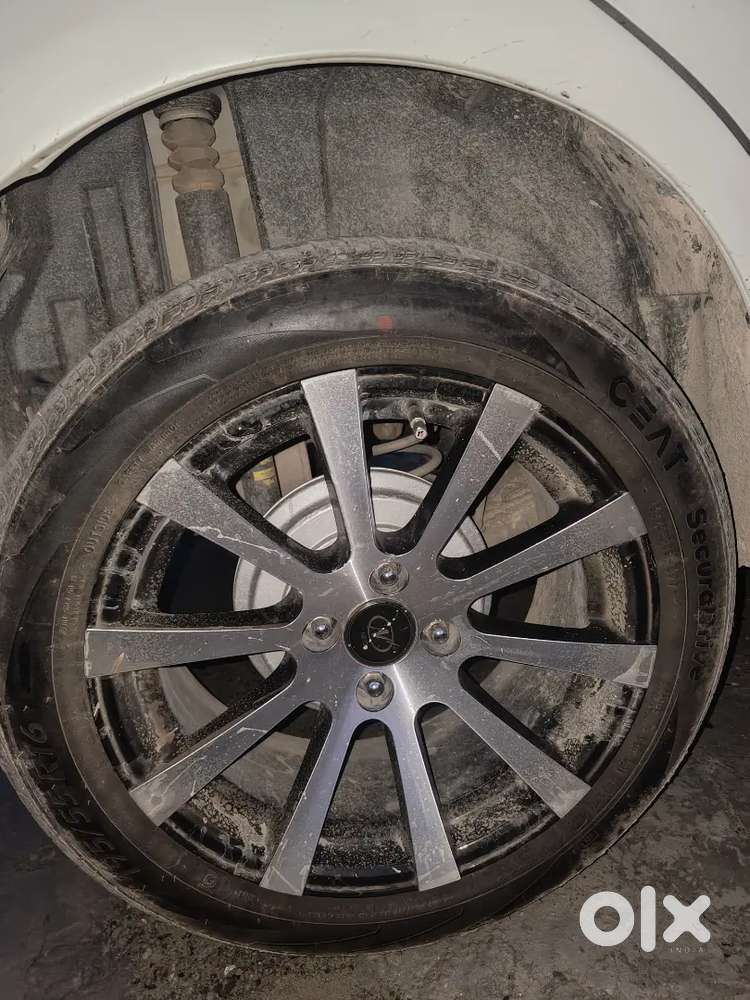 Maruti Suzuki Swift 2012