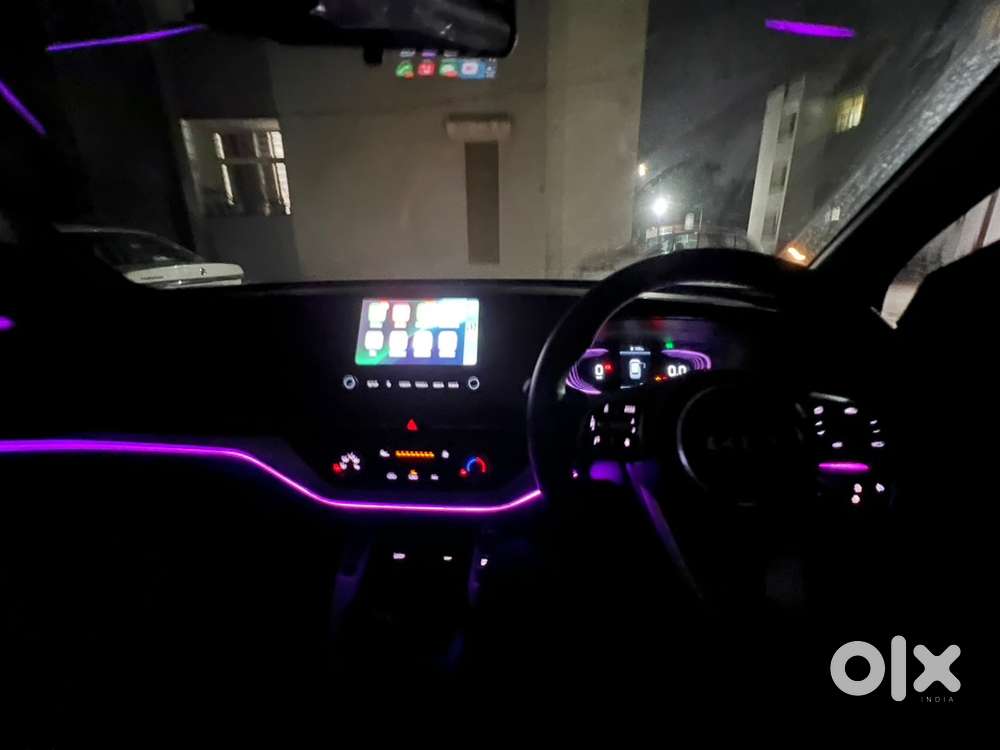 Kia Carens Petrol 2024