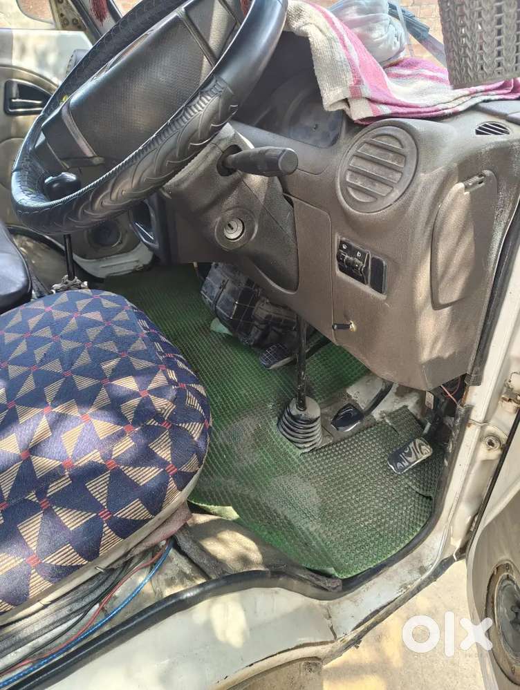 Eak Dam Okk Gaddi Ha Koi Kami Nhi Ha