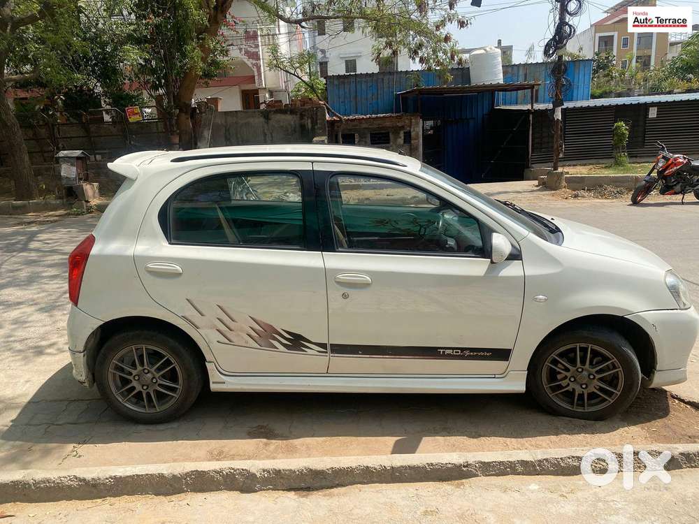 Toyota Etios Liva 2013-2014 G, 2012, Petrol