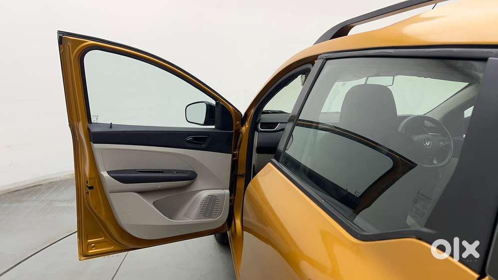 Renault Triber Rxt, 2022, Petrol
