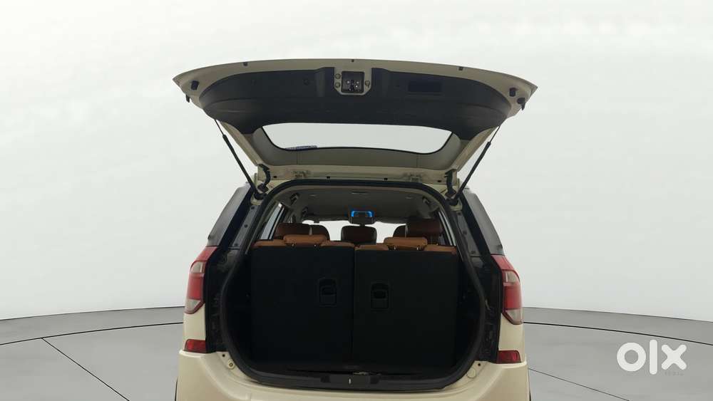 Mahindra Xuv500 W7 At, 2020, Diesel