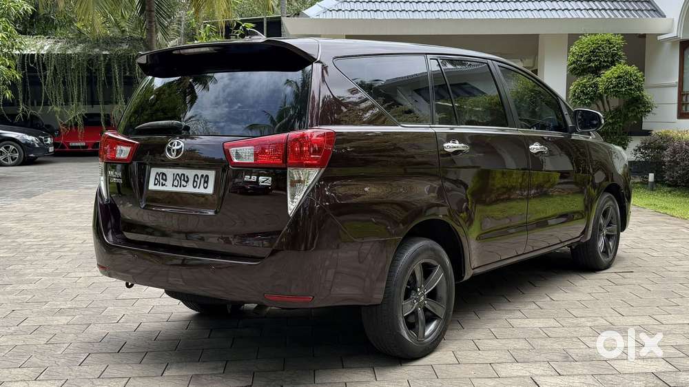 Toyota Innova Crysta 2.8z Automatic, 2017, Diesel