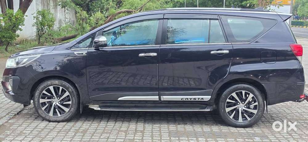 Toyota Innova Crysta 2.8z Automatic, 2022, Diesel