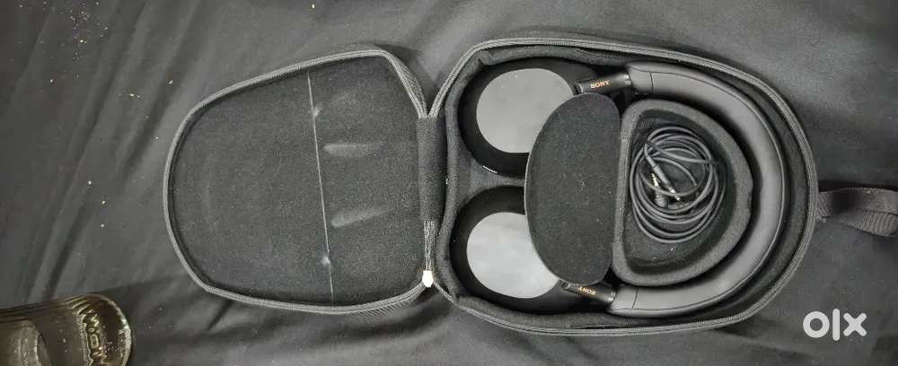 Sony WH-1000XM5 Wireless ANC Headphones - Mint Condition