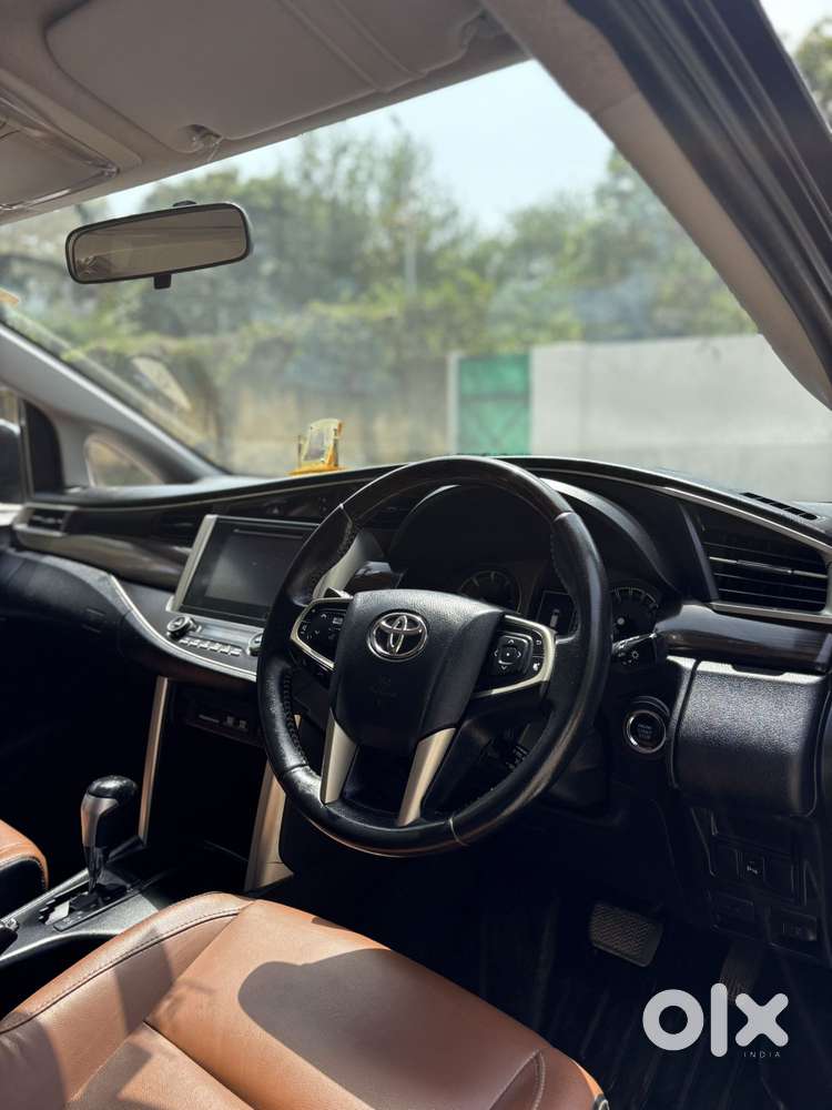 Toyota Innova Crysta 2.8 Zx At 7 Seater, 2019, Diesel