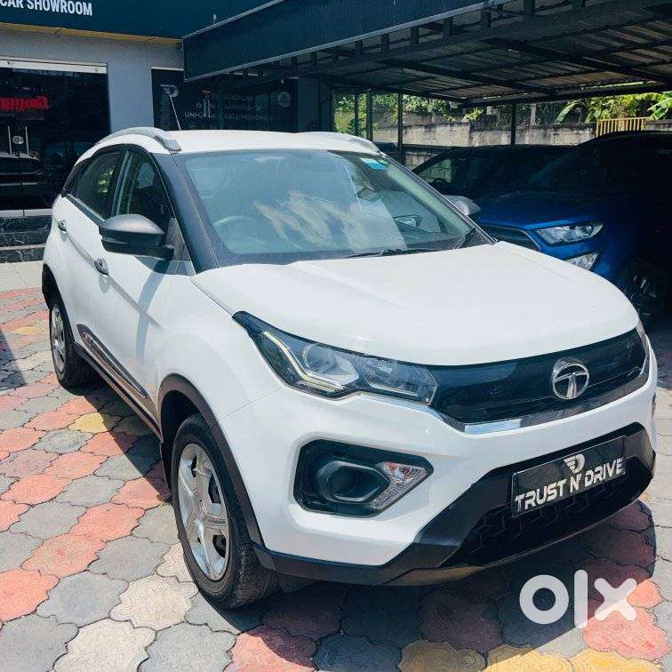 Tata Nexon 1.2 Revotron Xm, 2020, Petrol
