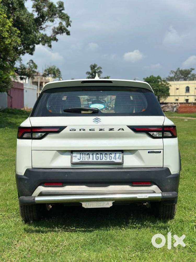 Maruti Suzuki Brezza 1.5 Zxi At Smart Hybrid Dual Tone, 2025, Petrol