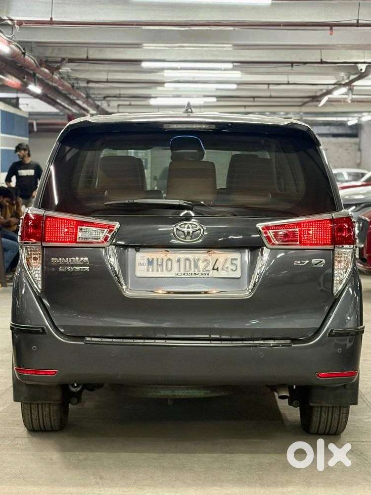 Toyota Innova Crysta