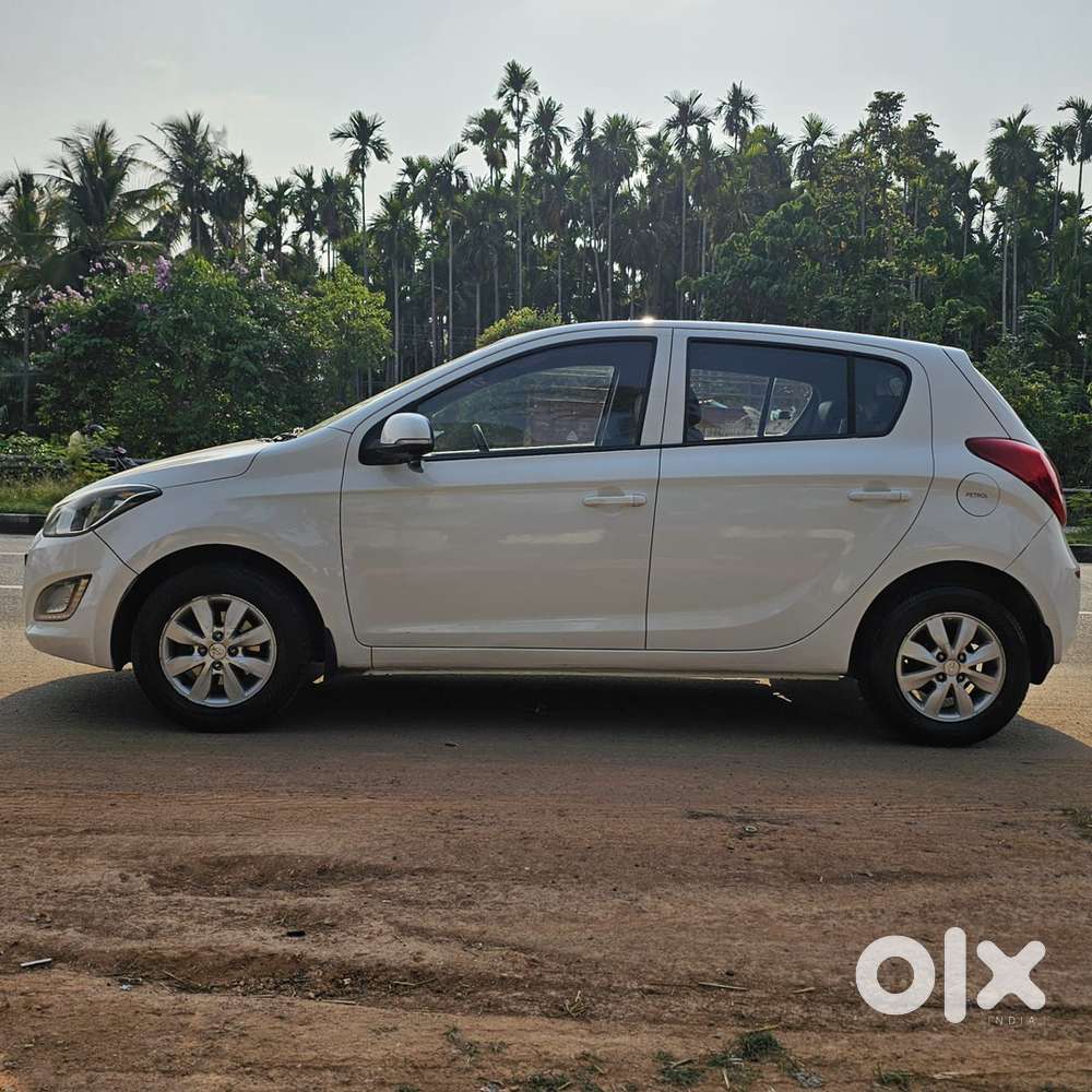 Hyundai I20 2013 Petrol 75000 Km Driven