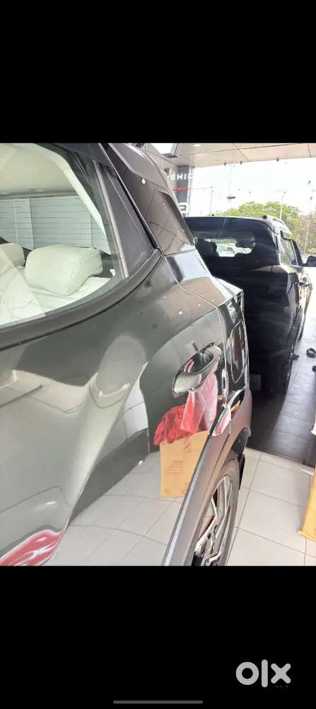 10 Month New Vechile Mahindra Xuv 3xo Petrol Well Maintained,