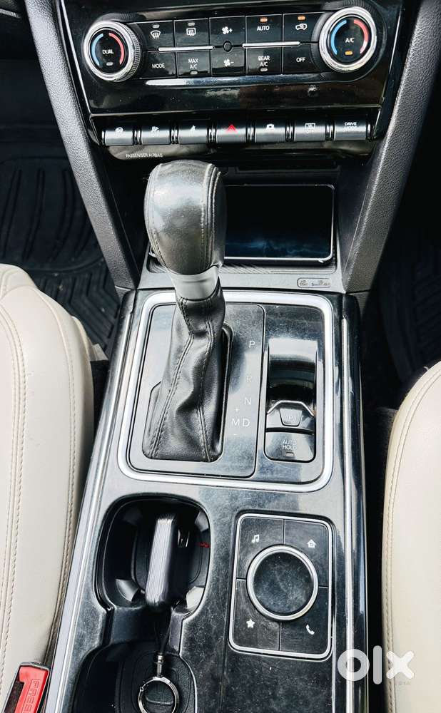 Mahindra Xuv700 2.2 Ax 7 Diesel At Luxury Pack Str, 2023, Diesel