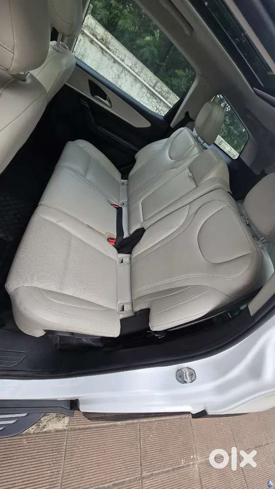 Mahindra Xuv700 Ax7l Auto 2.0 Petrol 2022
