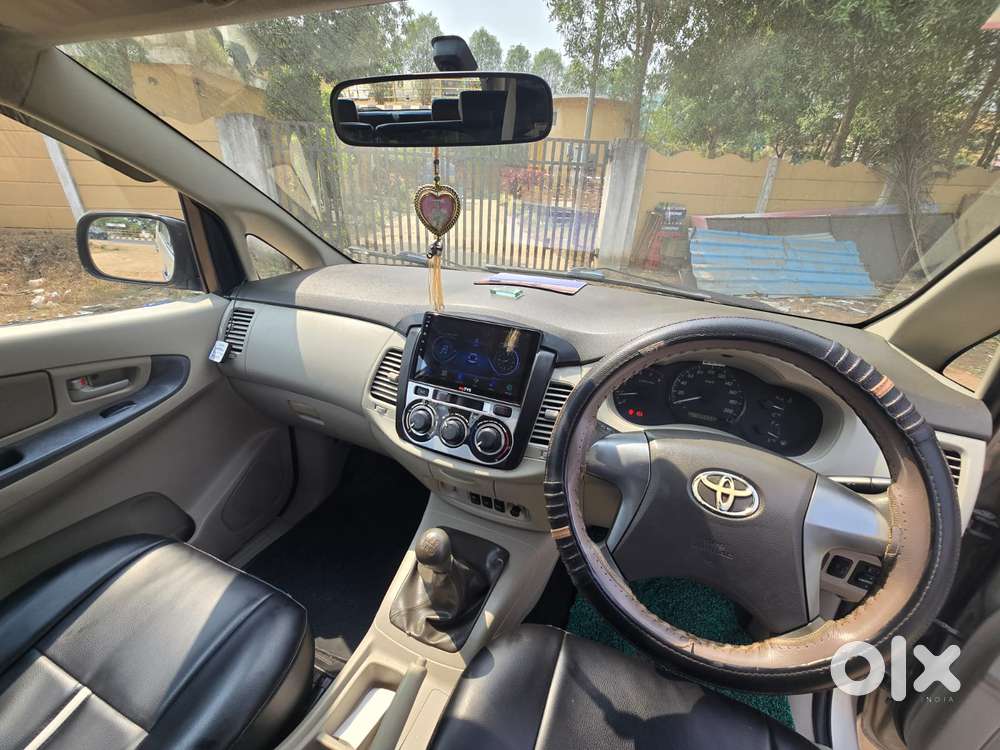 Toyota Innova 2.5 G (diesel) 8 Seater, 2015, Diesel
