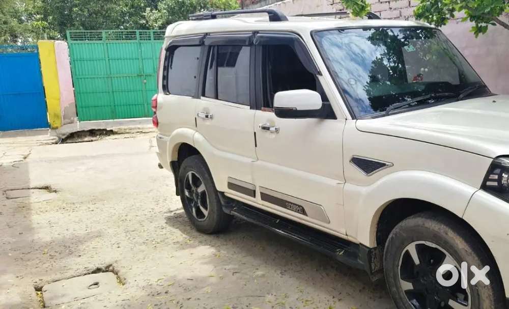Mahindra Scorpio 2018 Diesel Manual Variant