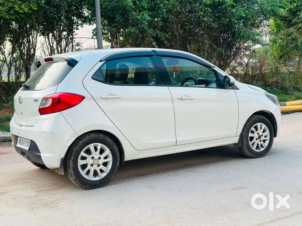 Tata Tiago Xza, 2018, Petrol