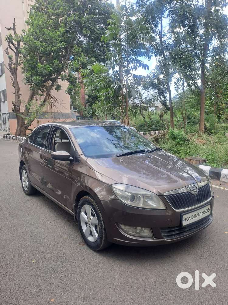 Skoda Rapid 1.5 Tdi At Ambition With Alloy Wheel, 2016, Diesel