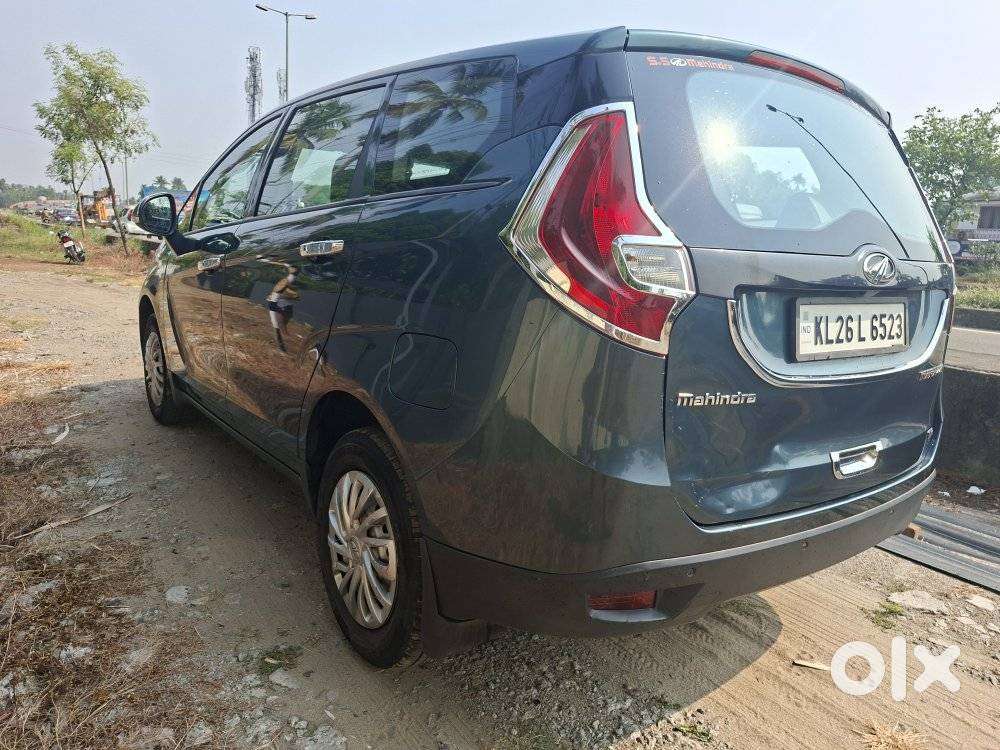 Mahindra Marazzo M2 8str, 2020, Petrol