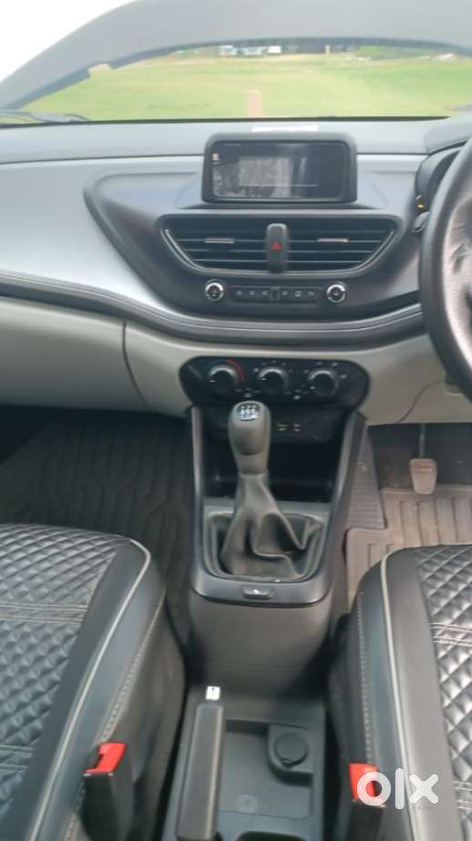 Tata Altroz 1.2 Xe, 2020