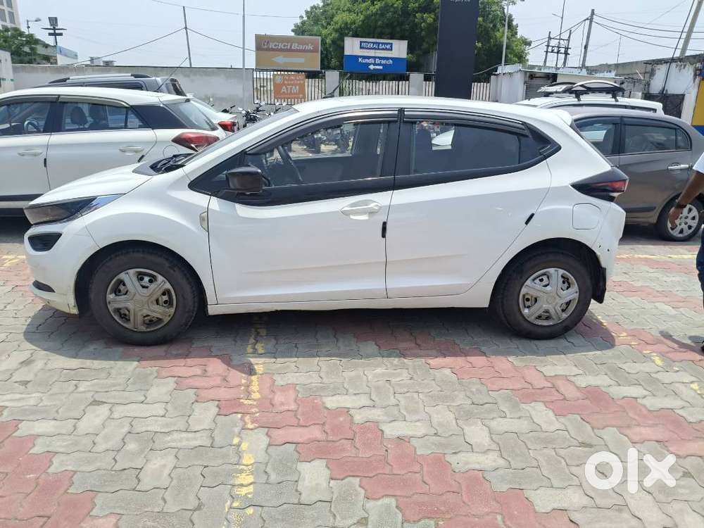 Tata Altroz Petrol 2021