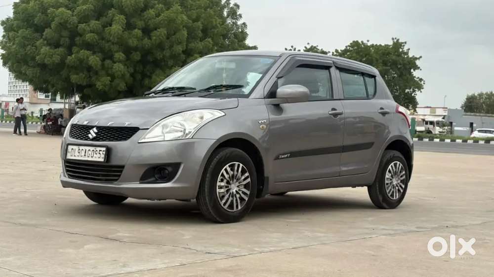 Maruti Suzuki Swift 2012 Petrol 90000 Km Driven