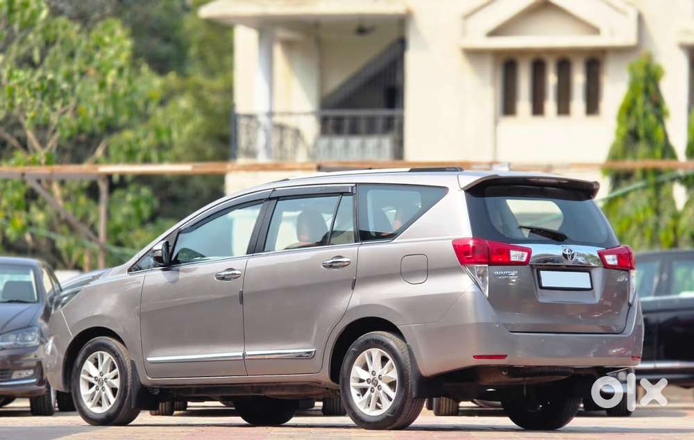 Toyota Innova Crysta 2.4 V, 2017, Diesel