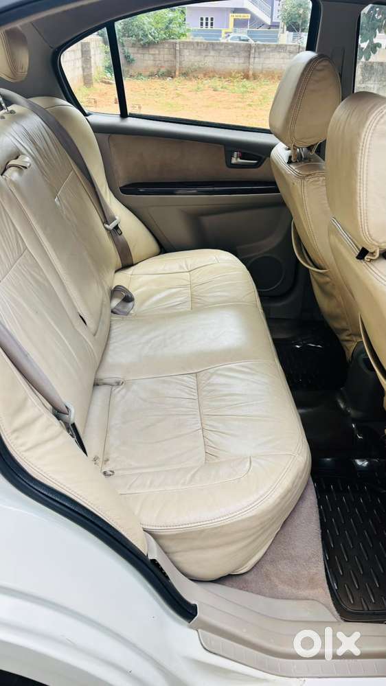 Maruti Suzuki Sx4 Zxi At, 2013, Petrol