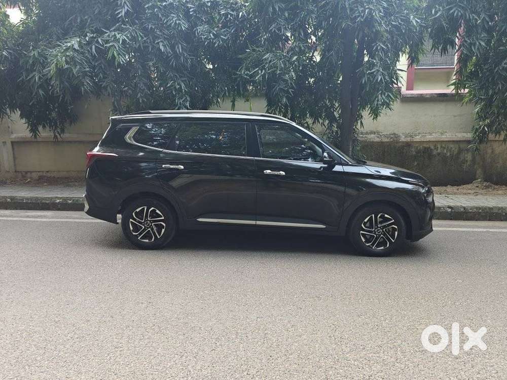 Kia Carens Luxury (o)1.5 Diesel At 7 Str, 2022, Diesel