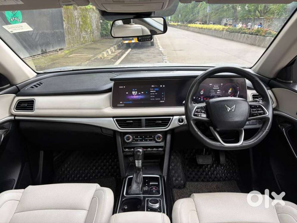 Mahindra Xuv700 2.2 Ax 7 Diesel At Luxury Pack Str, 2023, Diesel