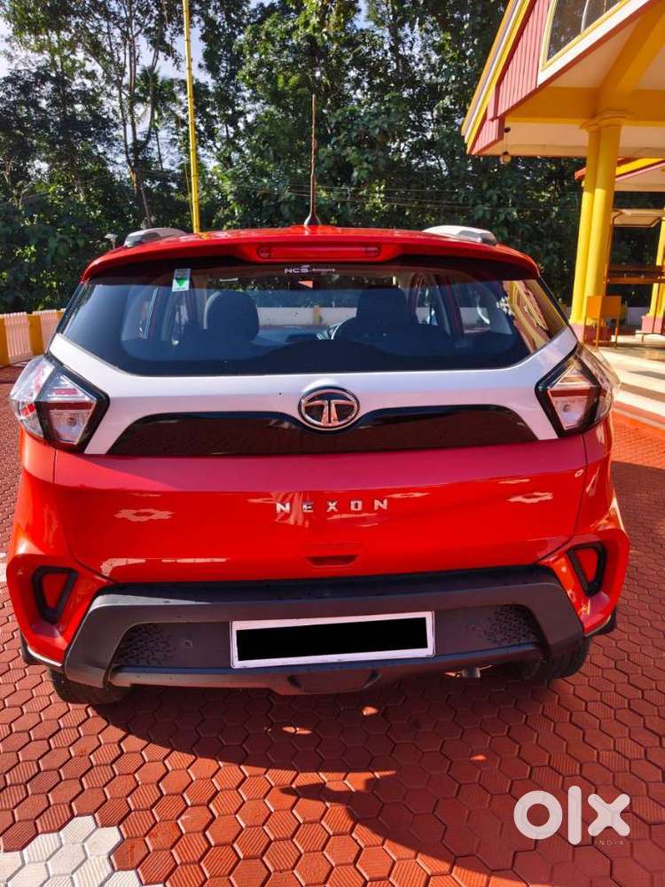 Tata Nexon 1.5 Revotorq Xma Plus (s) Amt, 2022, Petrol