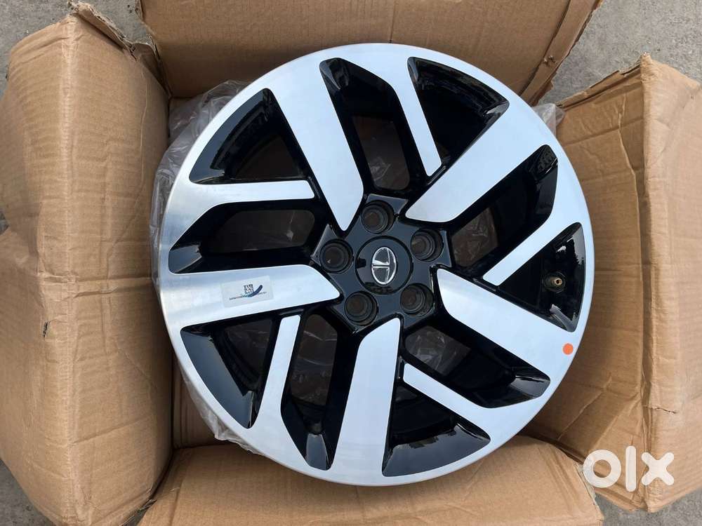 TATA HARRIER ALLOY WHEELS (NEW) Spare Parts 1748216540