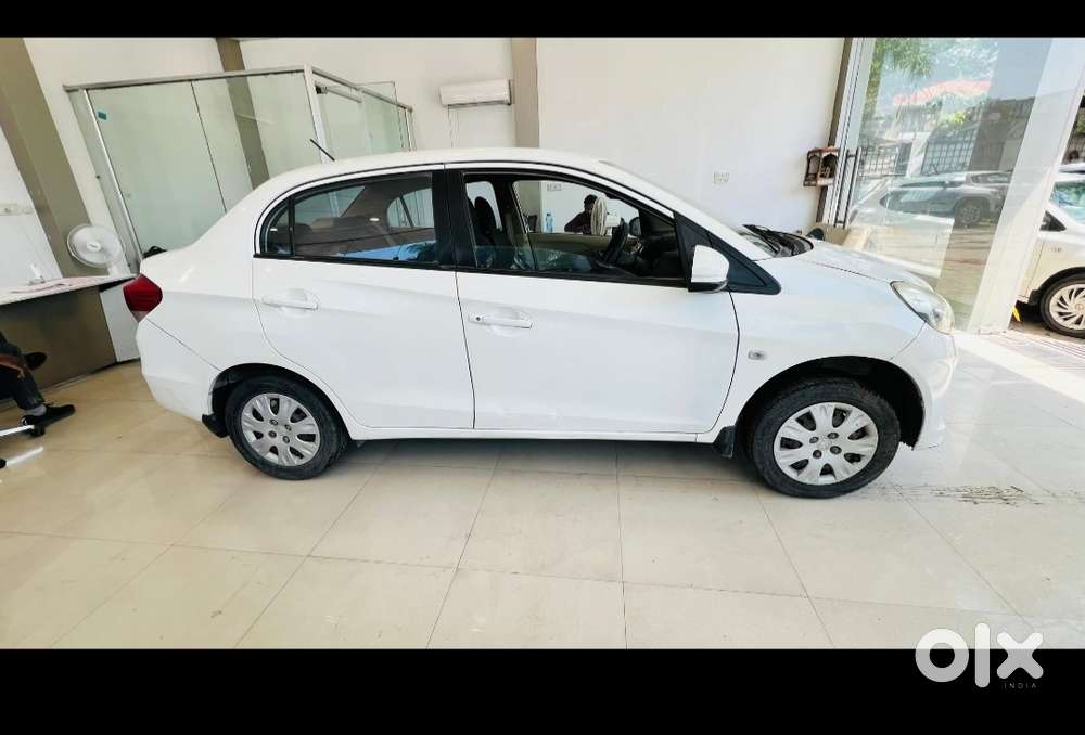 Honda Amaze, 2016, Petrol