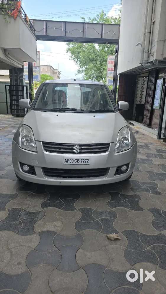 Maruti Suzuki Swift Dzire 2011 Diesel 136000 Km Driven