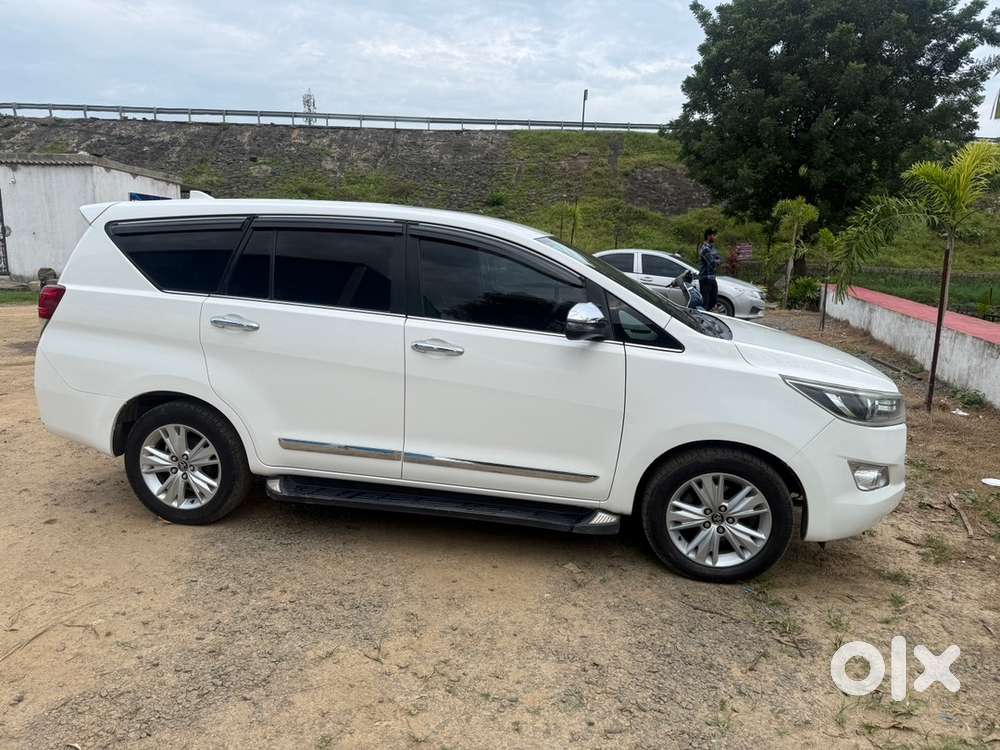 Toyota Innova Crysta 2019