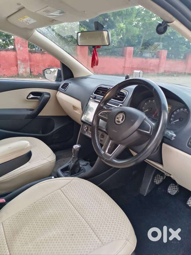 Skoda Rapid 1.0 Turbo  Single Hand Use